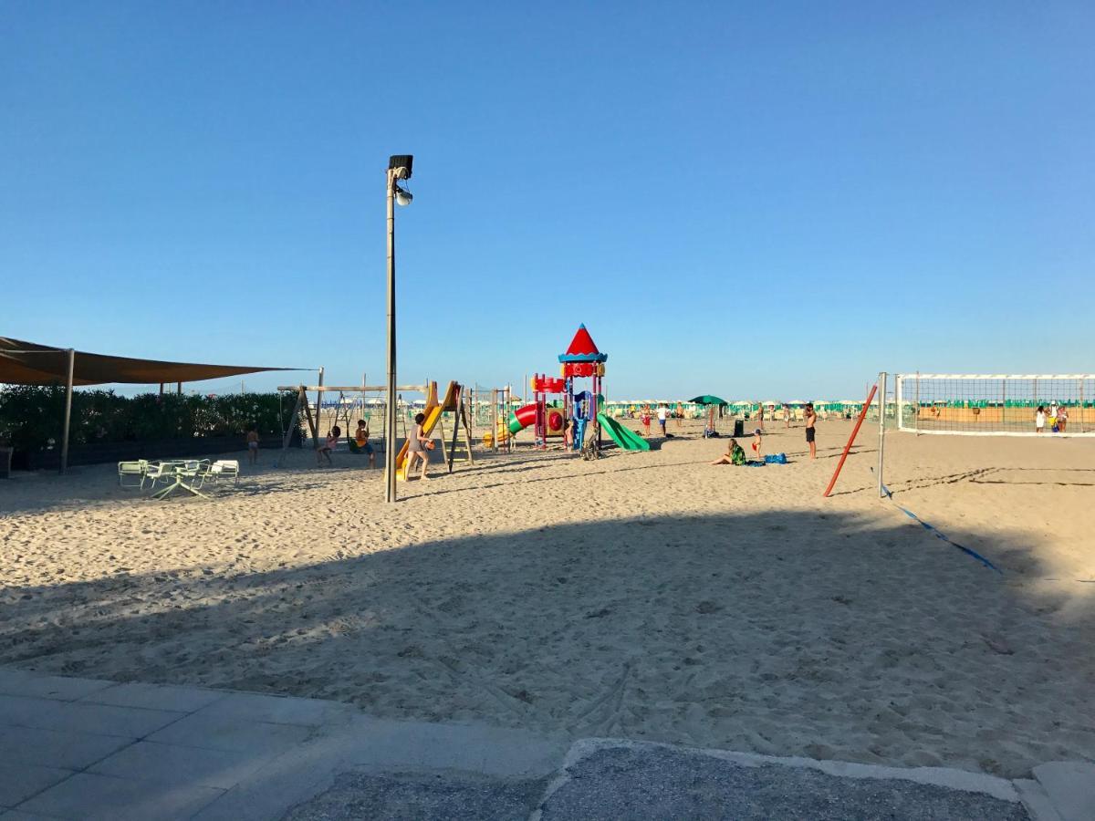Dena Chalets - Lido Di Spina At The Beach Extérieur photo